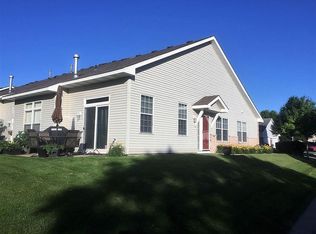 2464 Autumn Ridge Ct, Chanhassen, MN 55317