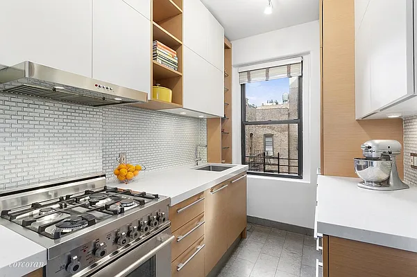 Sold by Corcoran | media 3
