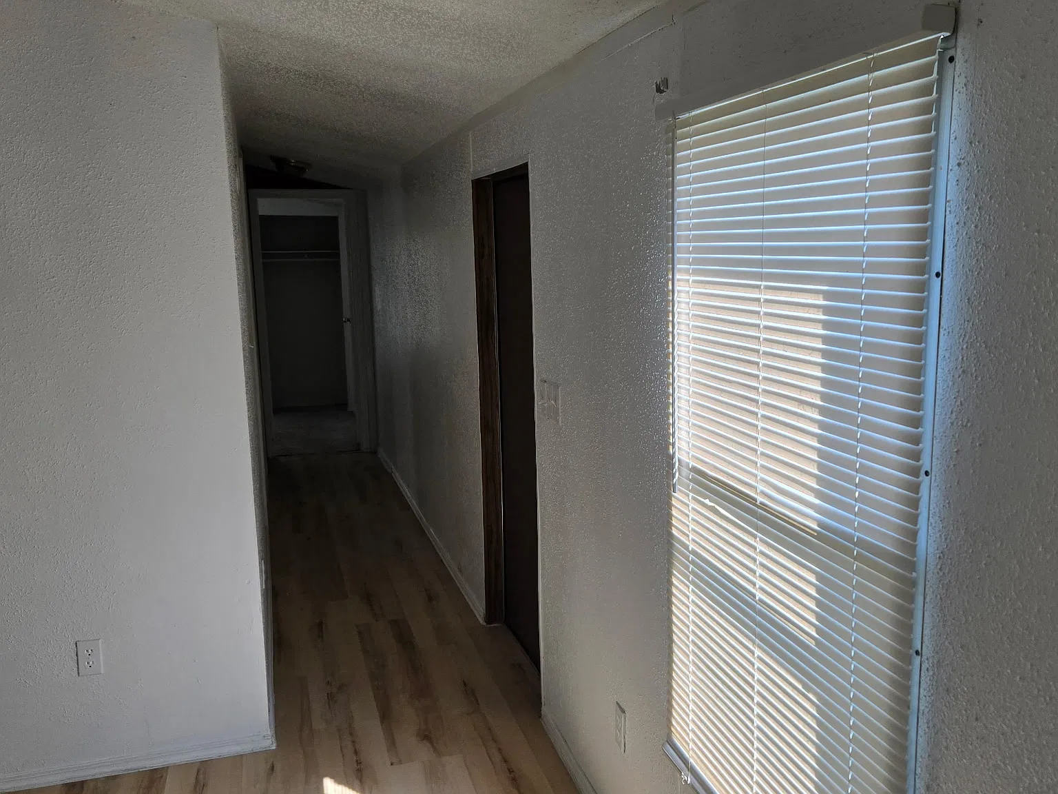 3 bed, $1,500 — Photo 2