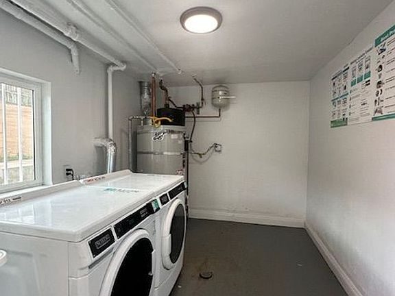 2nd image of 3980 Ingraham St #103