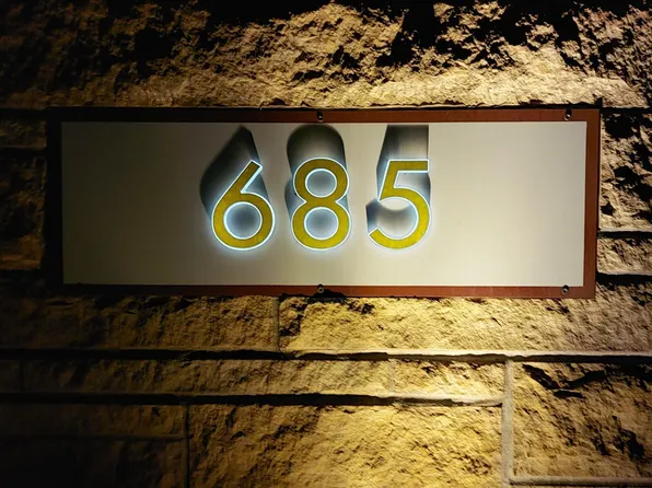 685 Hidden Creek Trl, Mendota Heights, MN 55118