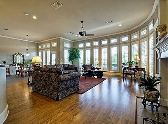 5th image of 6405 Wildwood Dr