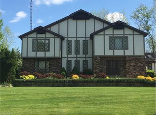 500 Hidden Lakes Dr NE, Warren, OH