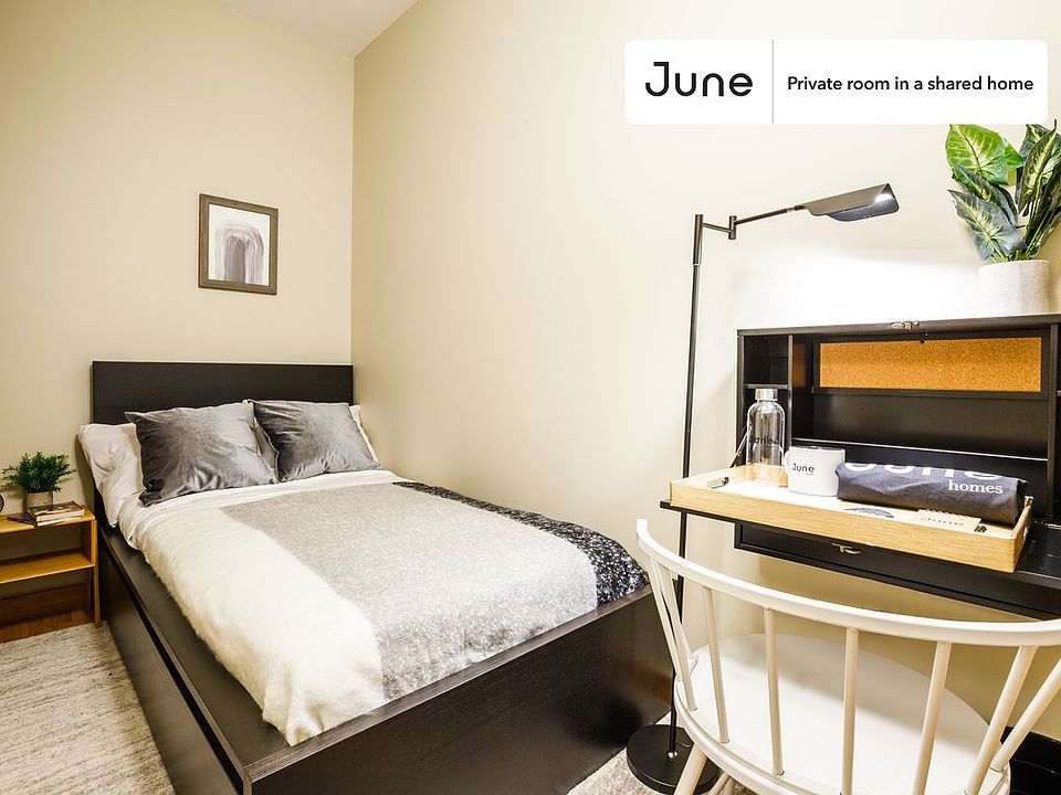 1st image of 439 W 48th St #5W-B