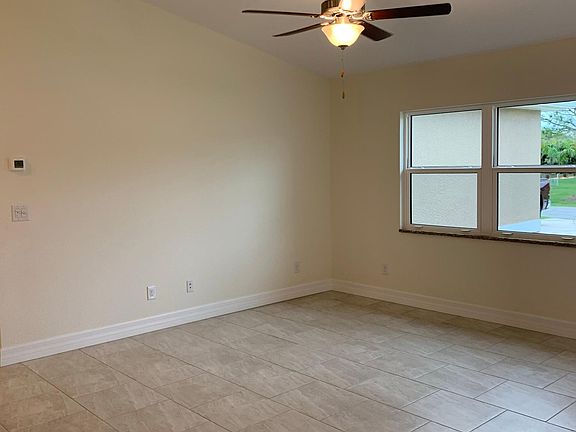 2nd image of 4770 Schoen St