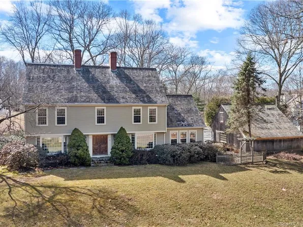 25 Essex Hills Drive, Essex, CT 06426
