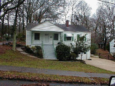Attractive craftsman stype home