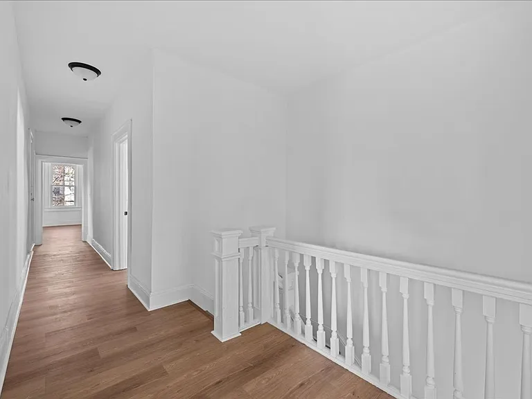 258 Maryland Ave — Photo 20