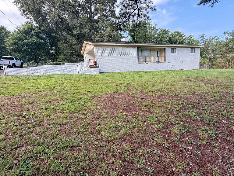 698 Mount Carmel Rd — Photo 1