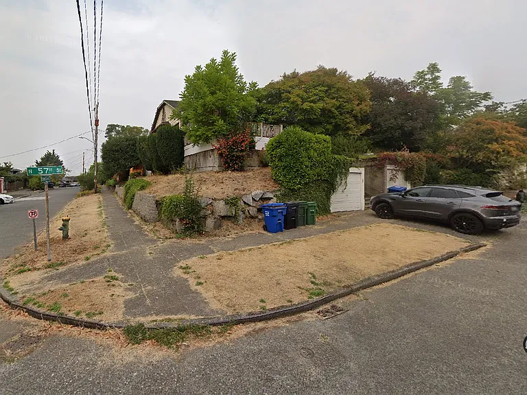 1502 N 57th St — Photo 26