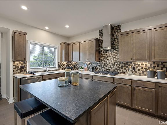5th image of 2085 Kohli Dr