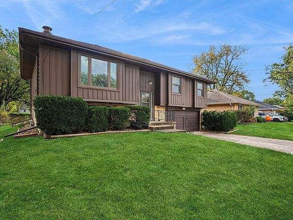 2nd image of 4409 62nd St