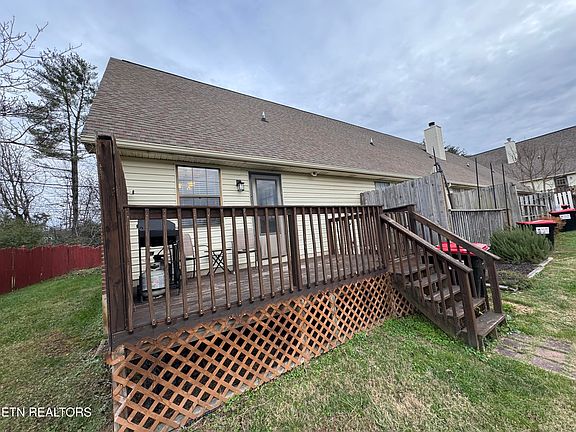 5th image of 9001 Fountain Brook Ln