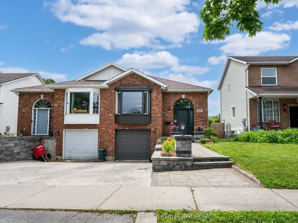 576 Barnsley Cres, Kingston, ON K7M 8X3