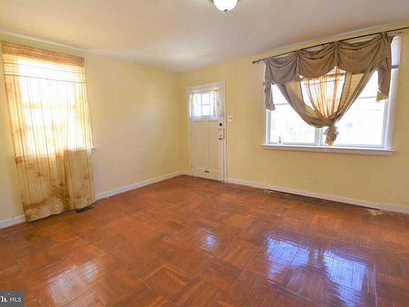 4th image of 6601 Sylvester St