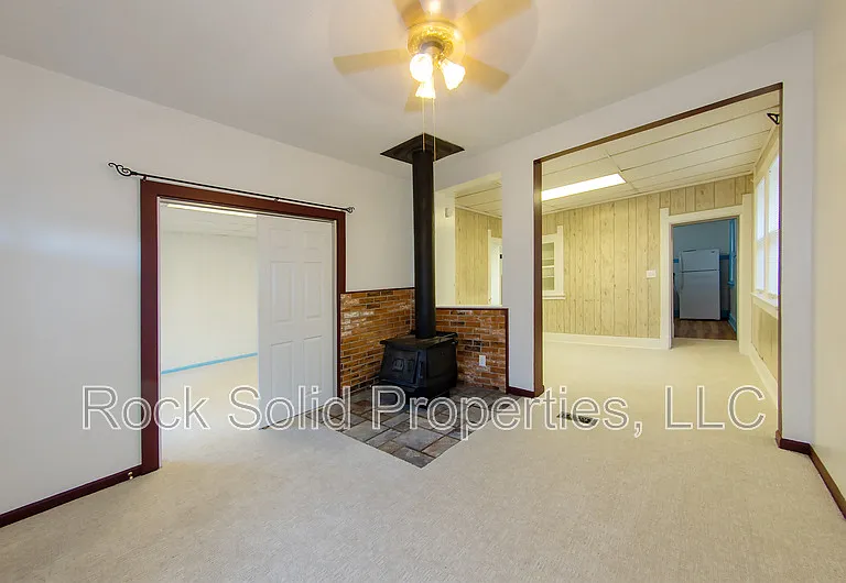 1216 Talbot Ct — Photo 5
