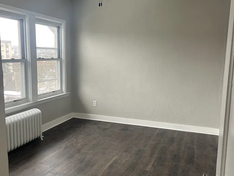 143 Morey Pl #4 — Photo 4