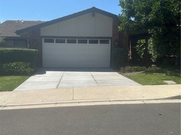 18 Skysail Dr