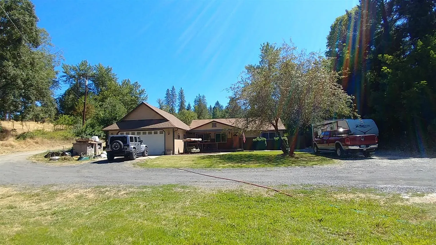 4617 Redwood Ave photo 1