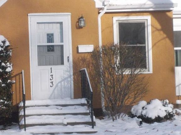 5th image of 133 E Frost St