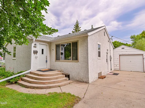 2026 1st Ave N, Grand Forks, ND 58203