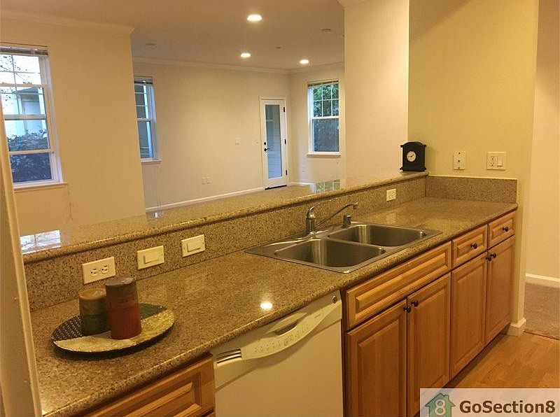 1st image of 604 S Fair Oaks Ave