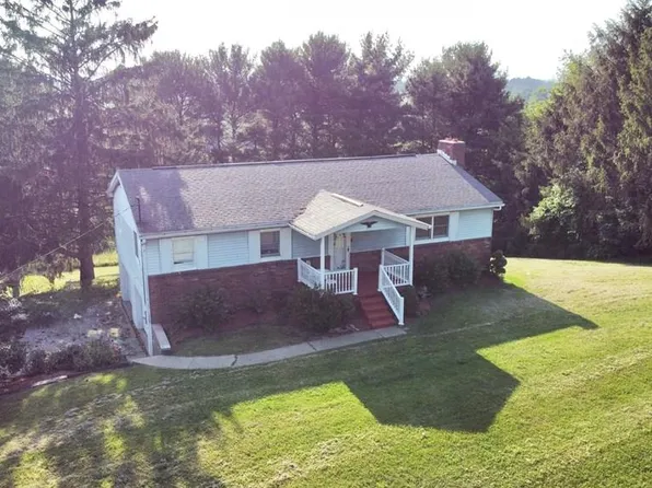 509 APPLE PIE RIDGE, West Liberty, WV 26074