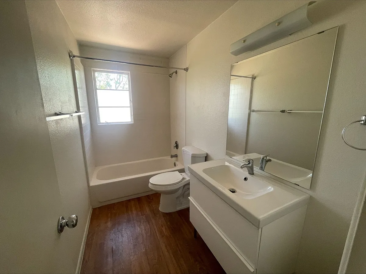 Building Photo - 4514 N 20th St #19