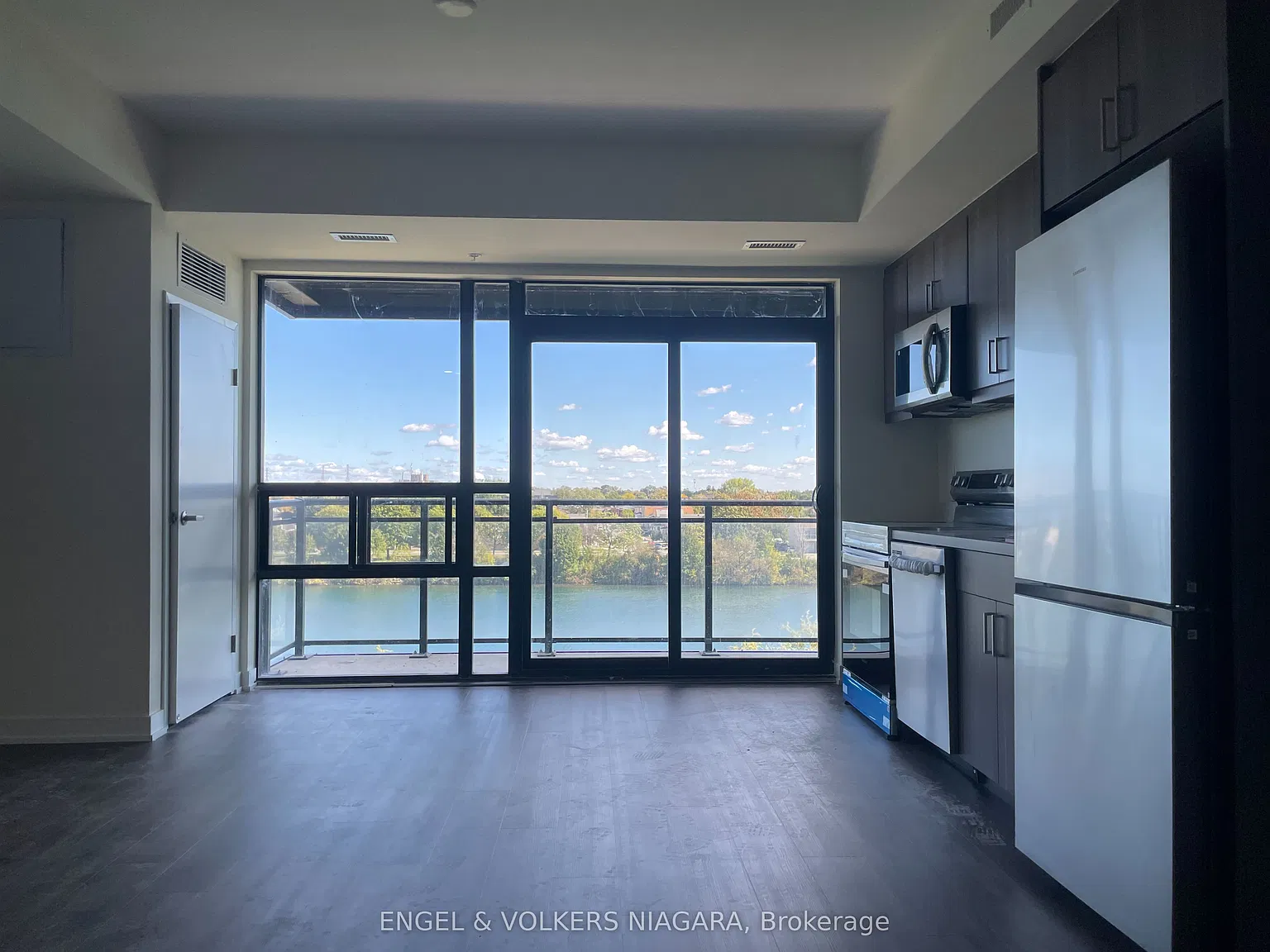 2 bed, $2,200 — Photo 3