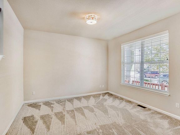 5th image of 5016 Kimberly Pl