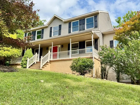 18 Joan St, Easton, PA 18042