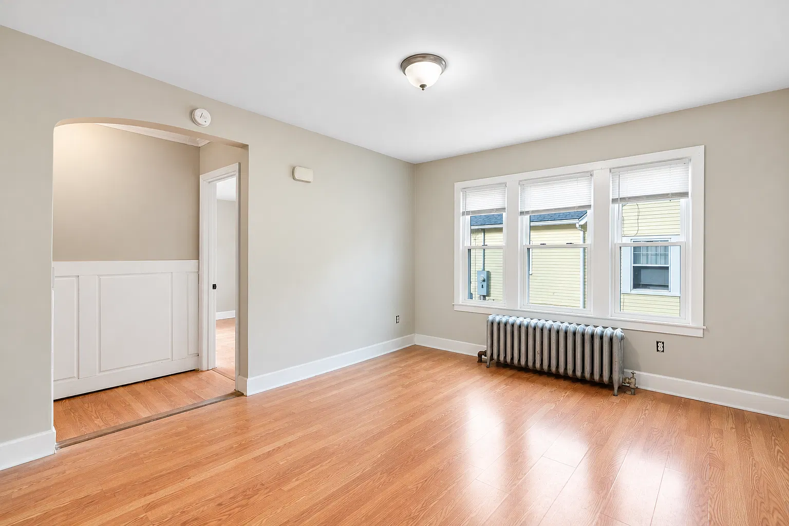 3 bed, 1250 sqft, $2,300 — Photo 3