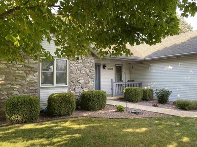 1864 E Springfield Dr, Warsaw, IN, 46582