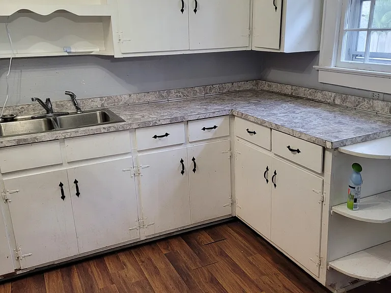 419 Thompson St #A — Photo 3