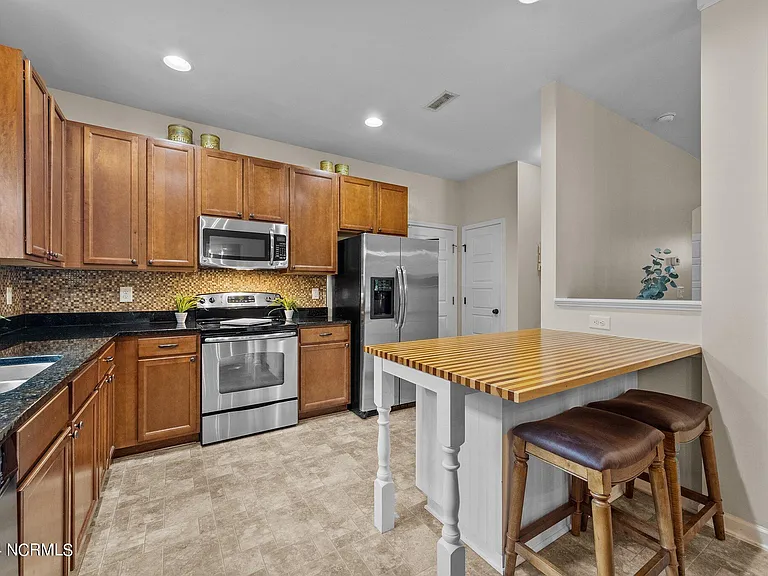 431 Bald Cypress Ln — Photo 8