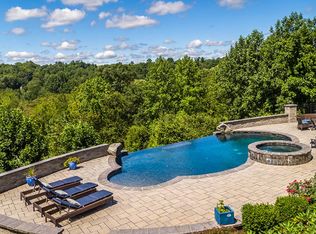 4 Trailing Ridge Rd, Brookfield, CT 06804