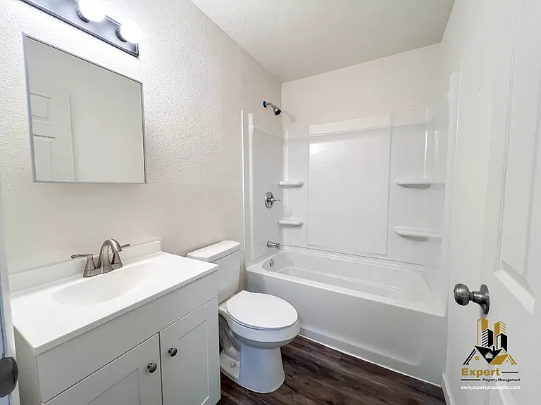 1507 Nogales St #1 — Photo 31