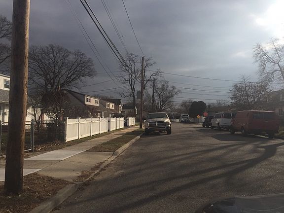 4th image of 26 Andrews Ave