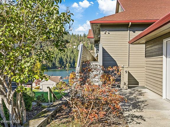 5th image of 21709 N Viewpoint Dr Unit 10