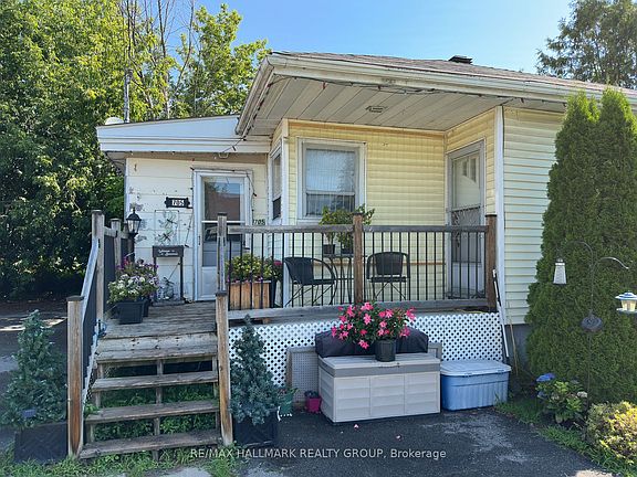 2nd image of 705 Laviolette St