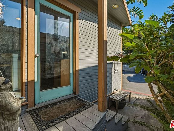 3rd image of 67 Paradise Cove Rd