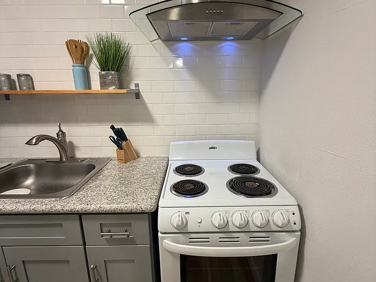 117 SE 8th St #117 — Photo 8