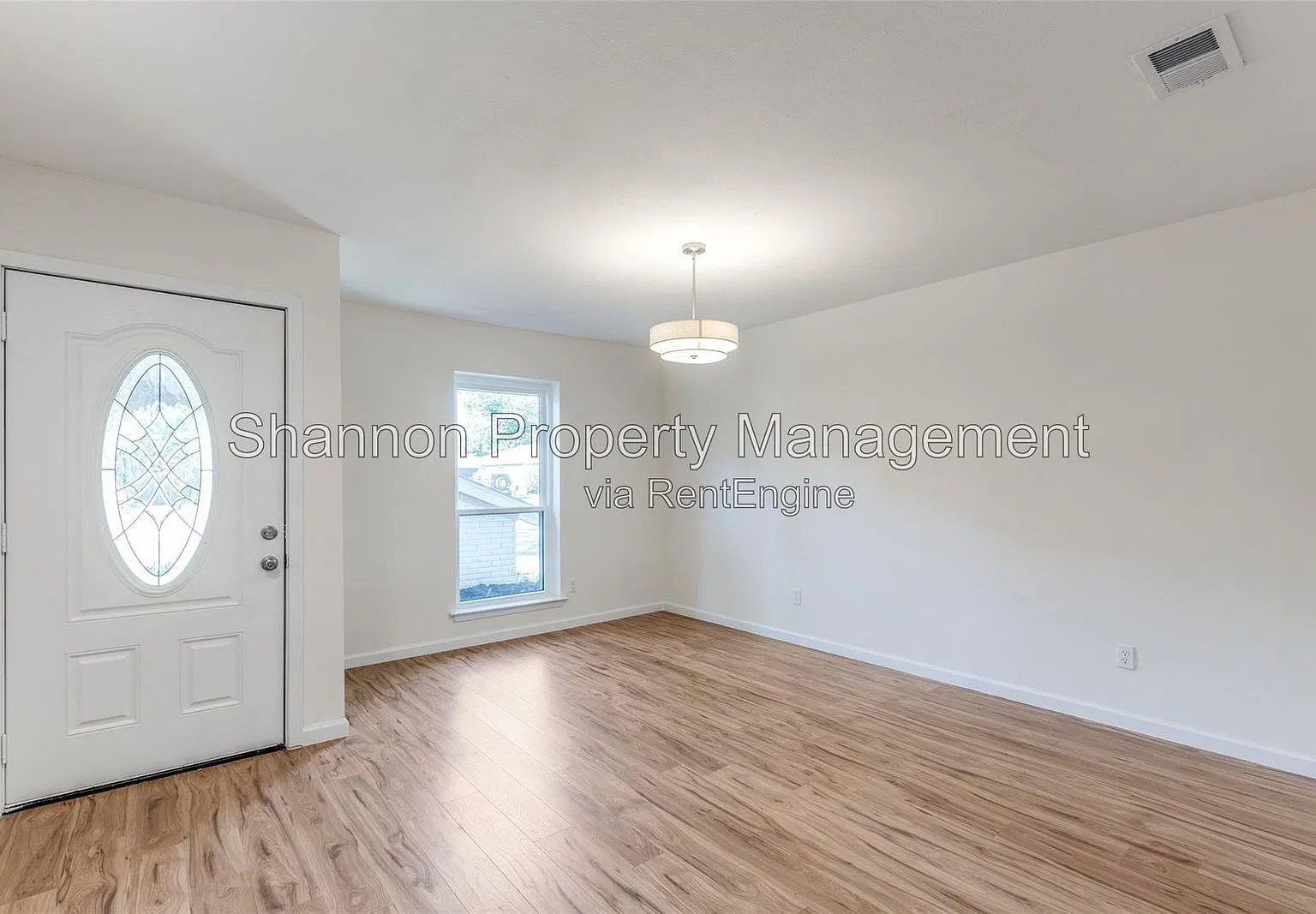 4 bed, 2.0 bath, 1899 sqft, $2,600 — Photo 3