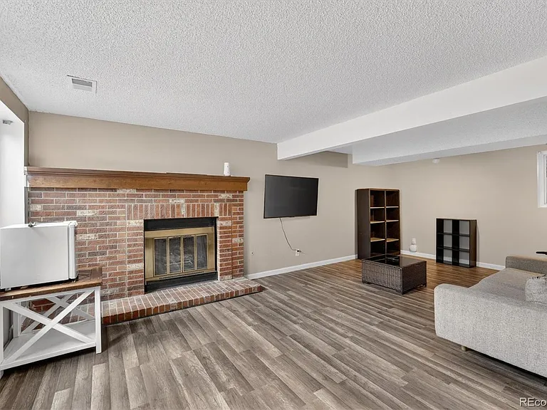 9334 Bellaire St — Photo 10