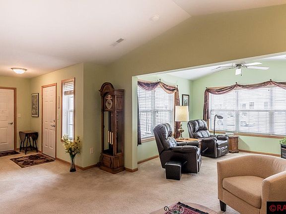 2nd image of 108 Sugar Loaf Dr