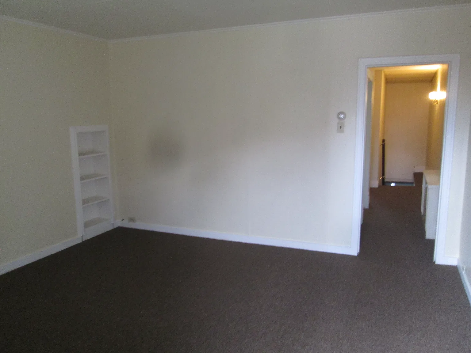 2 bed, 900 sqft, $900 — Photo 3