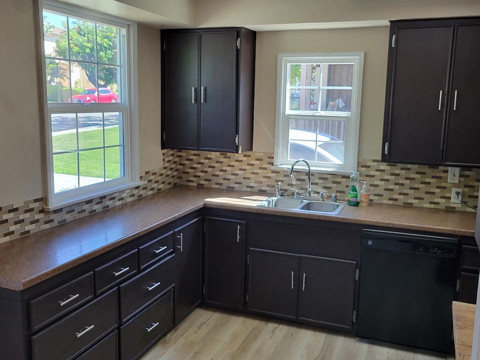 1st image of 2427 Andreo Ave
