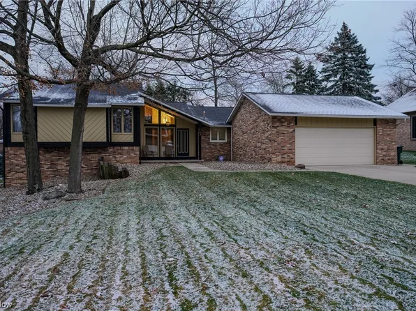 5102 Parkhaven Ave NE, Canton, OH 44705