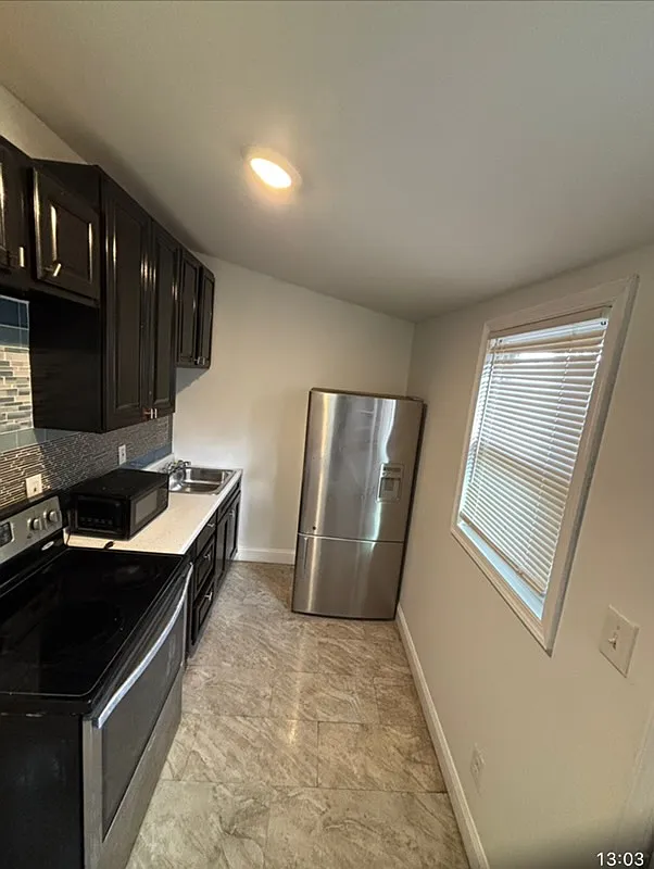 2 bed, 1250 sqft, $1,380 — Photo 2