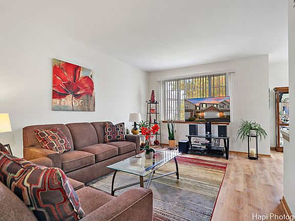 4th image of 113 Walden Ct